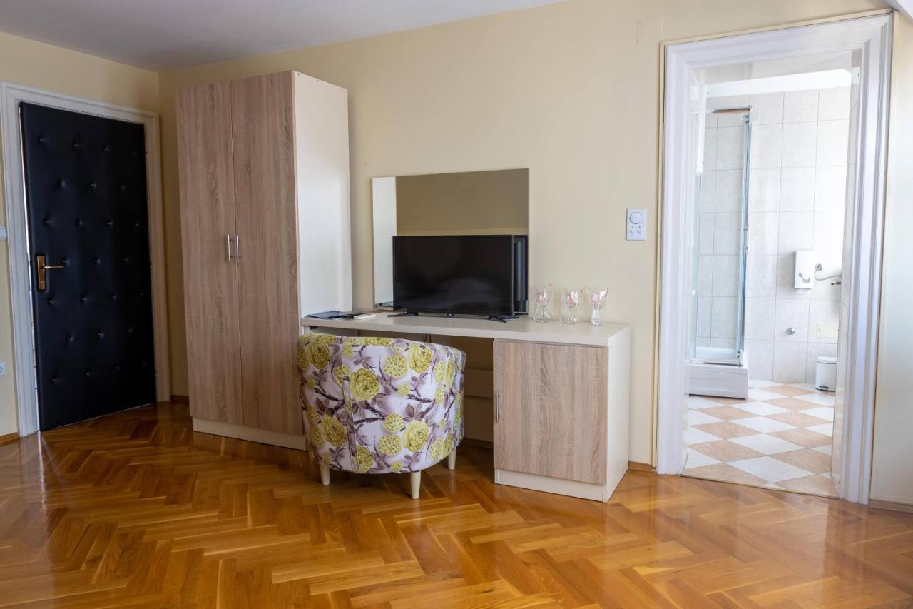 Motel Vila Bakarni Brcko Ngoại thất bức ảnh