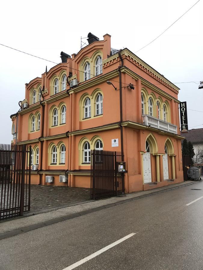 Motel Vila Bakarni Brcko Ngoại thất bức ảnh